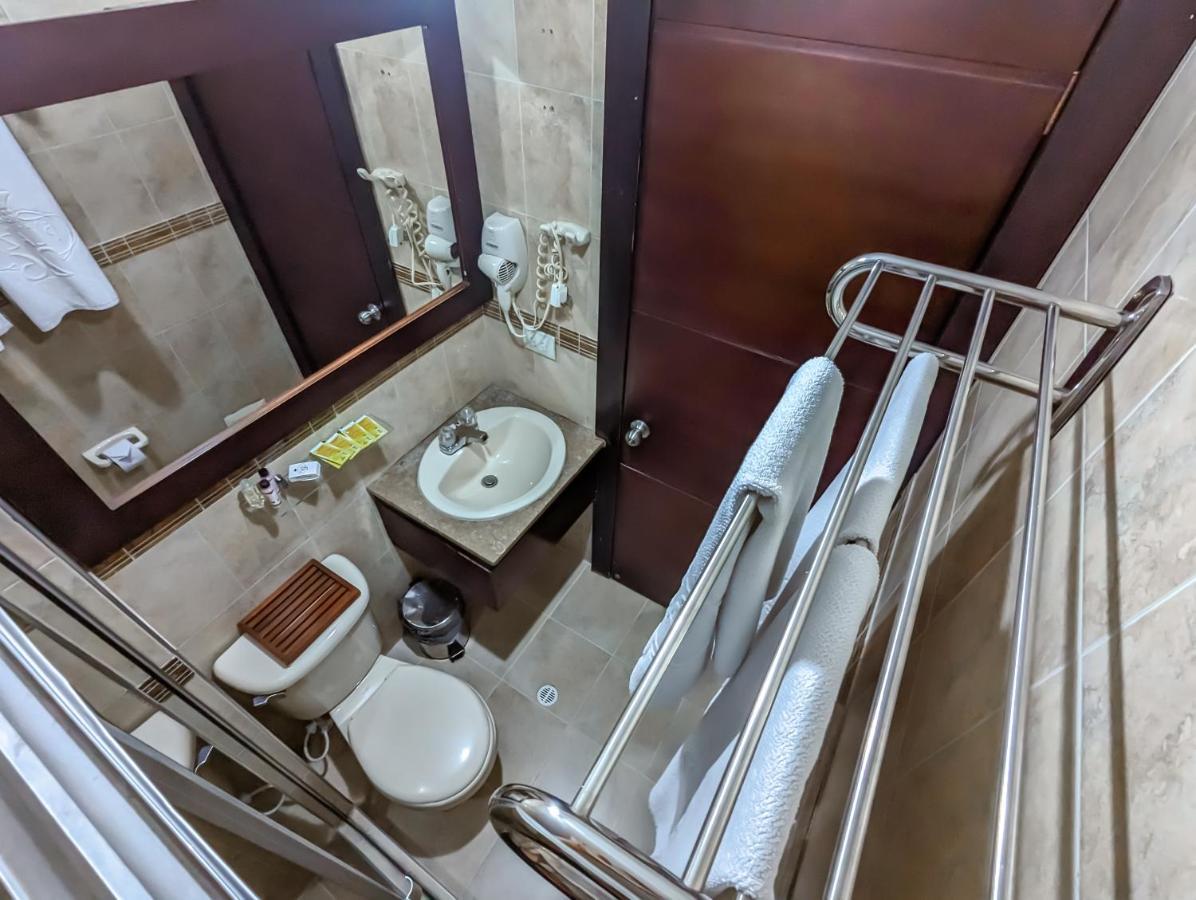 Hotel Charlotte Suite 26 Богота Экстерьер фото